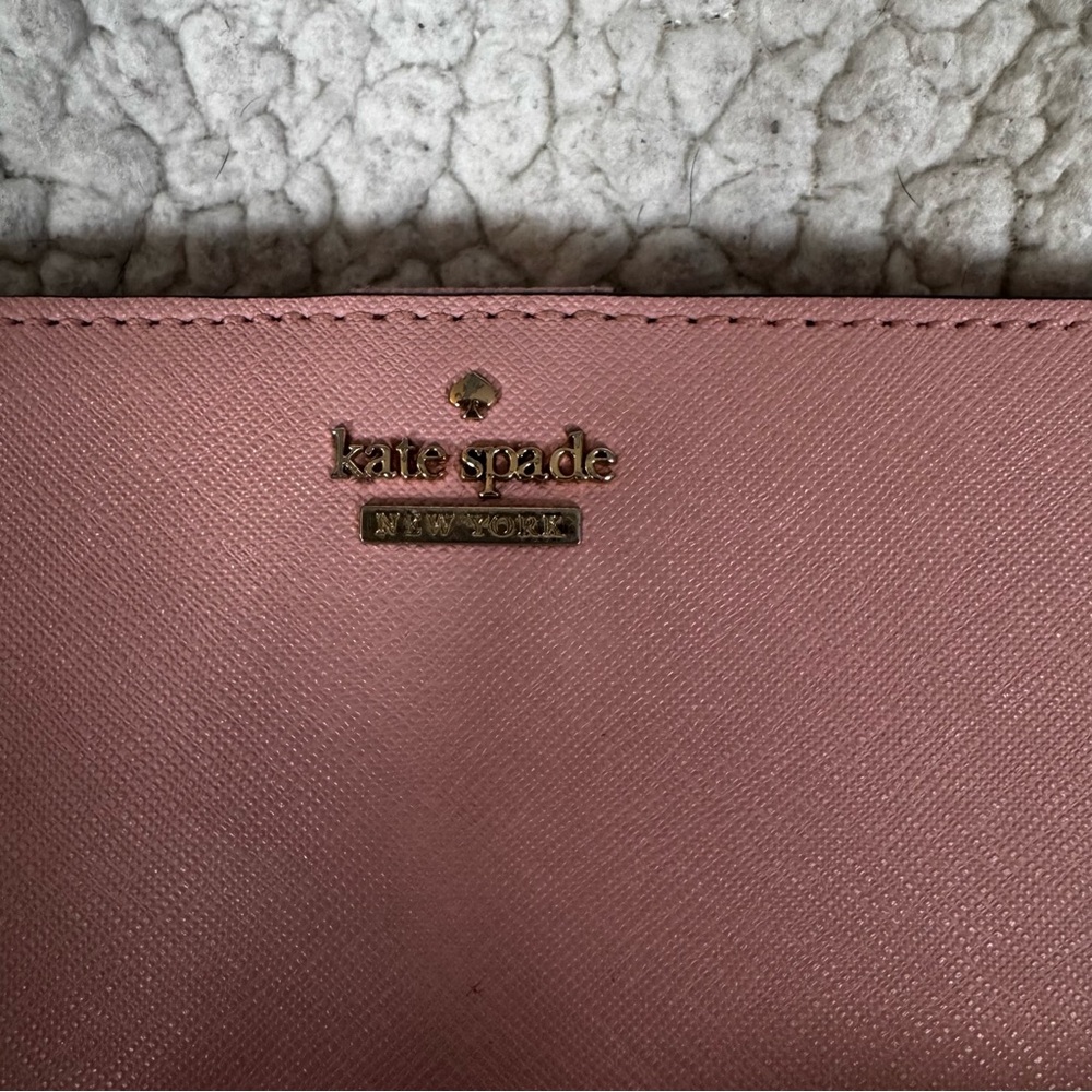👜 Kate Spade Pink Wallet - Picture 3 of 11